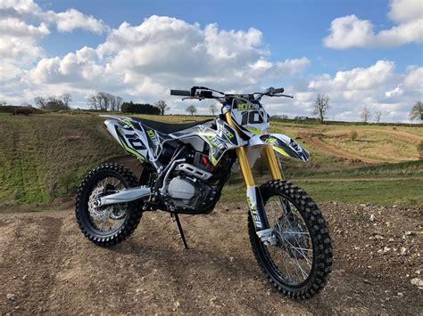Yamaha TT-R125 LE MX Motorcycle For big kid and adult off-road lovers alike, the TT-R125LE&39;s four-stroke powerplant, adjustable suspension, aluminum swingarm with 19-front and 16-inch rear wheel combo is nothing less than love at first ride. . Dirtbikes near me